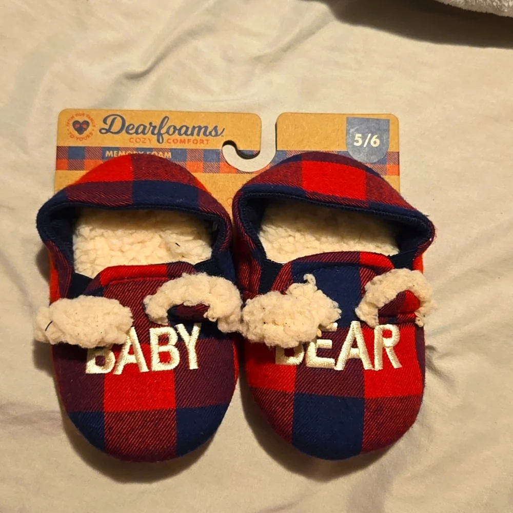 DEARFOAMS COZY COMFORT MEMORY FOAM LIMITED EDITION BABY BEAR SLIPPERS SIZE 5/6‎